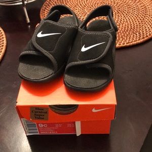 Nike toddler sandals